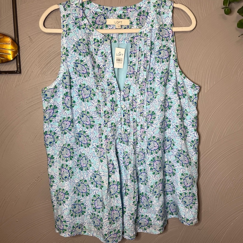 LOFT Women's Blue Floral Paisley Sleeveless Top
